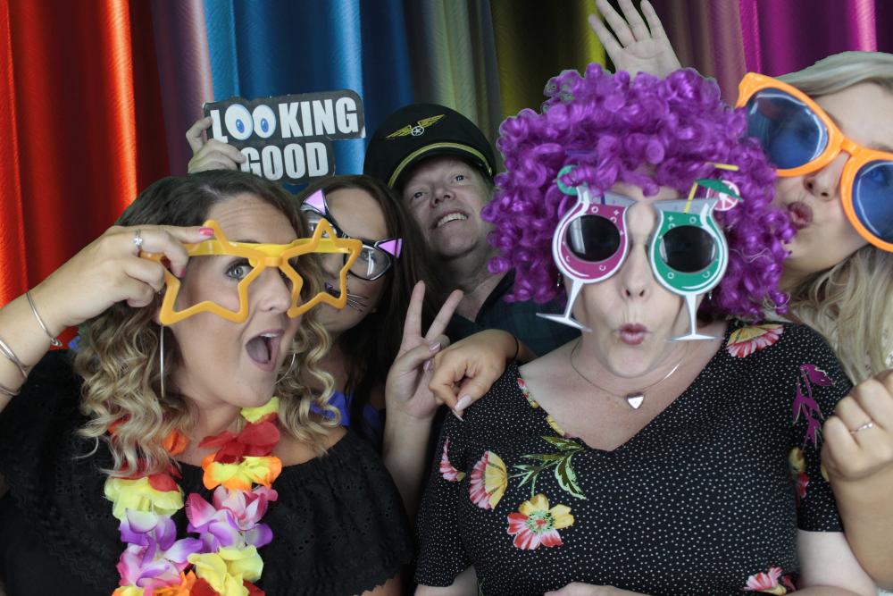 DHL South Regional Meeting | View more photos from the event at gallery.myphotoboothexperience.co.uk/u/MyPhotoBoothExperienceLtd/DHL-South-Regional-Meeting